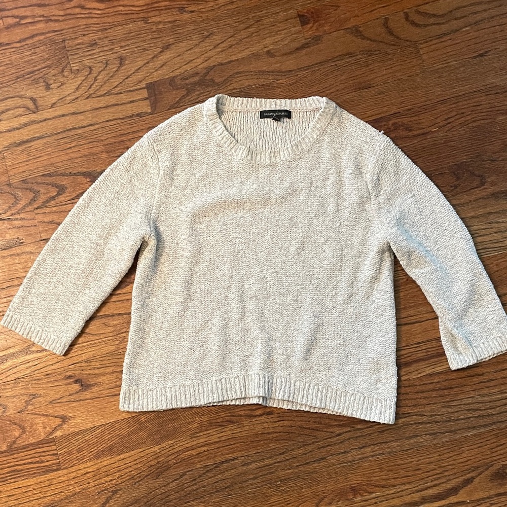 Banana Republic Light Gray Women's Crew Neck Sweater